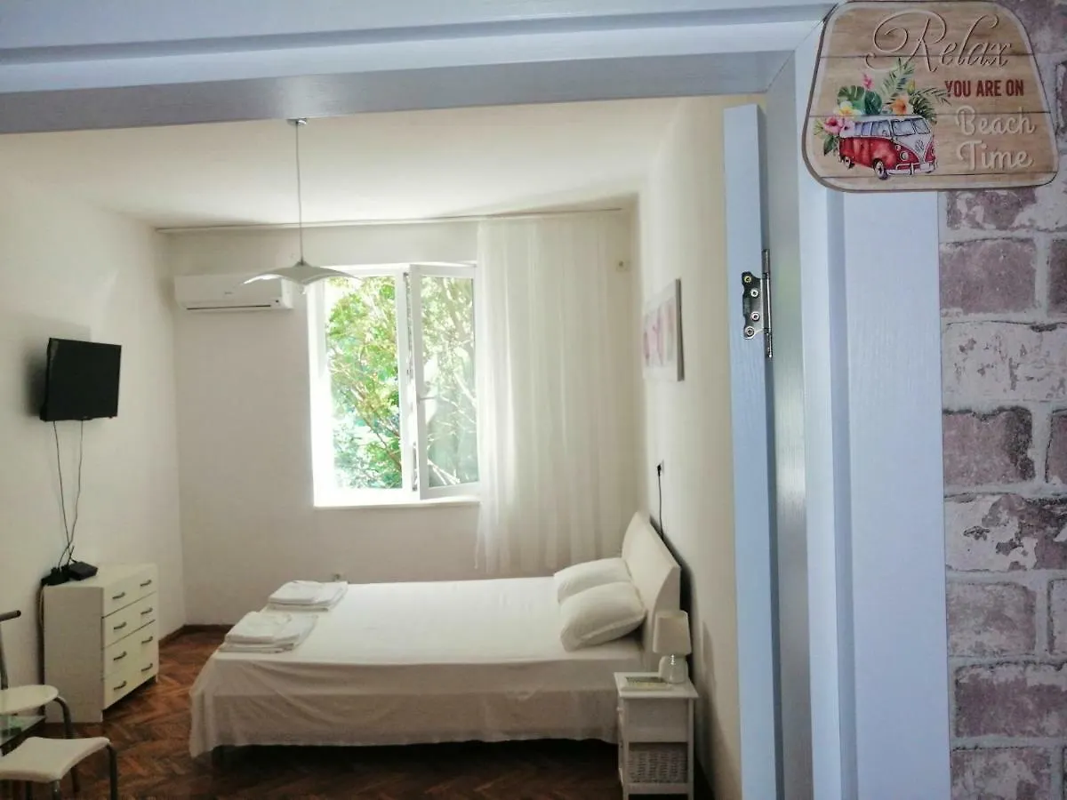 Top Location Near To City Center And Sea Garden Apartment Burgas